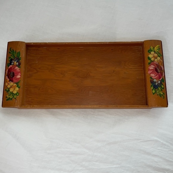 VINTAGE ROBINHOOD WARE Wooden Tray w/Handpainted Tole Flowers. - Picture 1 of 7